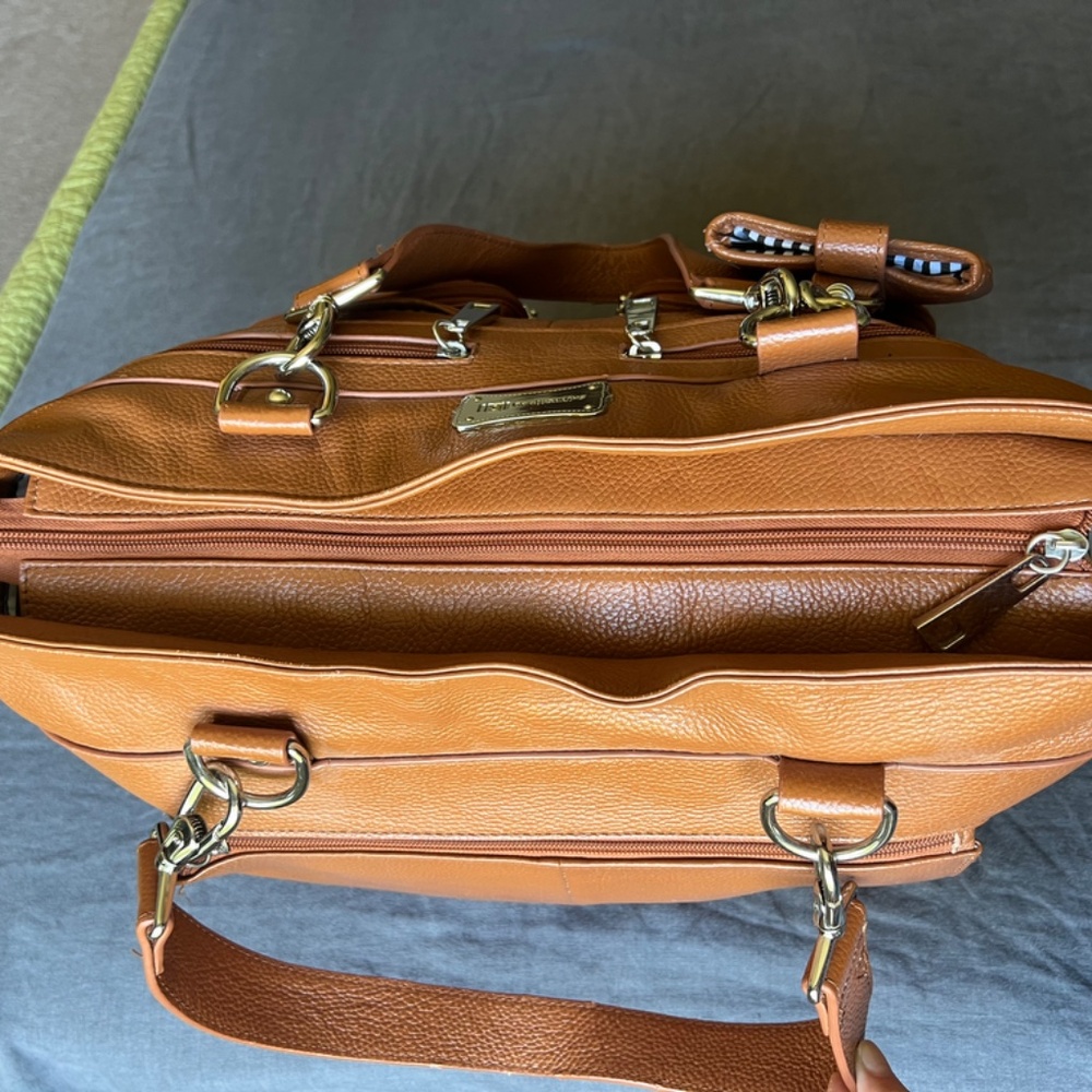 SHUTTERbag Heirloom Bag Large Brown Backpack, Shoulder Bag, DSLR Camera Bag - Picture 8 of 14